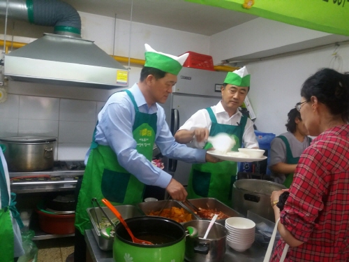 	덕암 칼럼 사랑의 밥차, 정부가 나서야 한다. 이미지 1