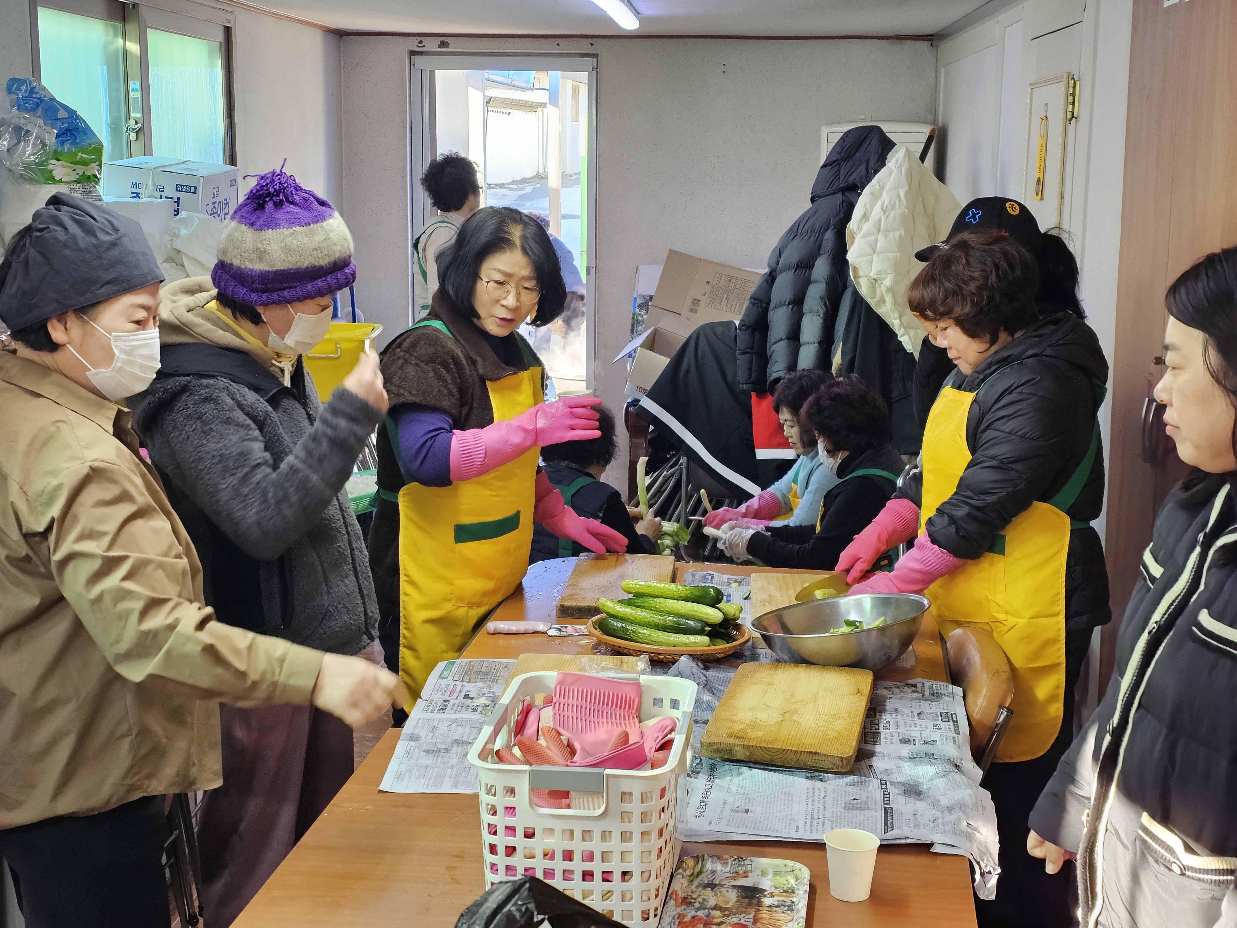 삼수동 지역사회보장협의체, 
저소득층 밑반찬 나눔 행사 개최 이미지 1