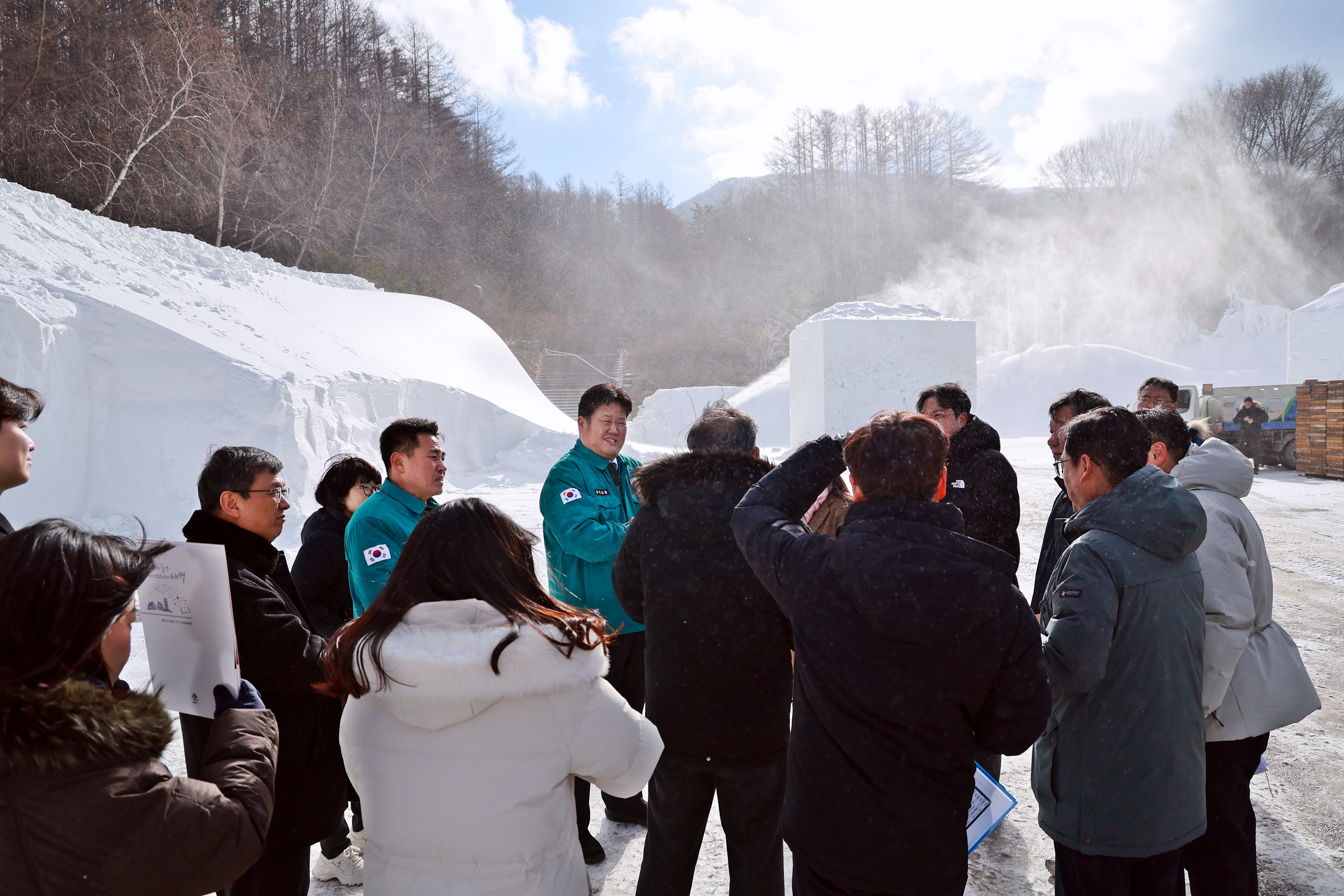 태백시, 제33회 태백산 눈축제 현장점검 실시
– 태백 대표 겨울축제, 개막 앞두고 준비에 박차 – 이미지 1