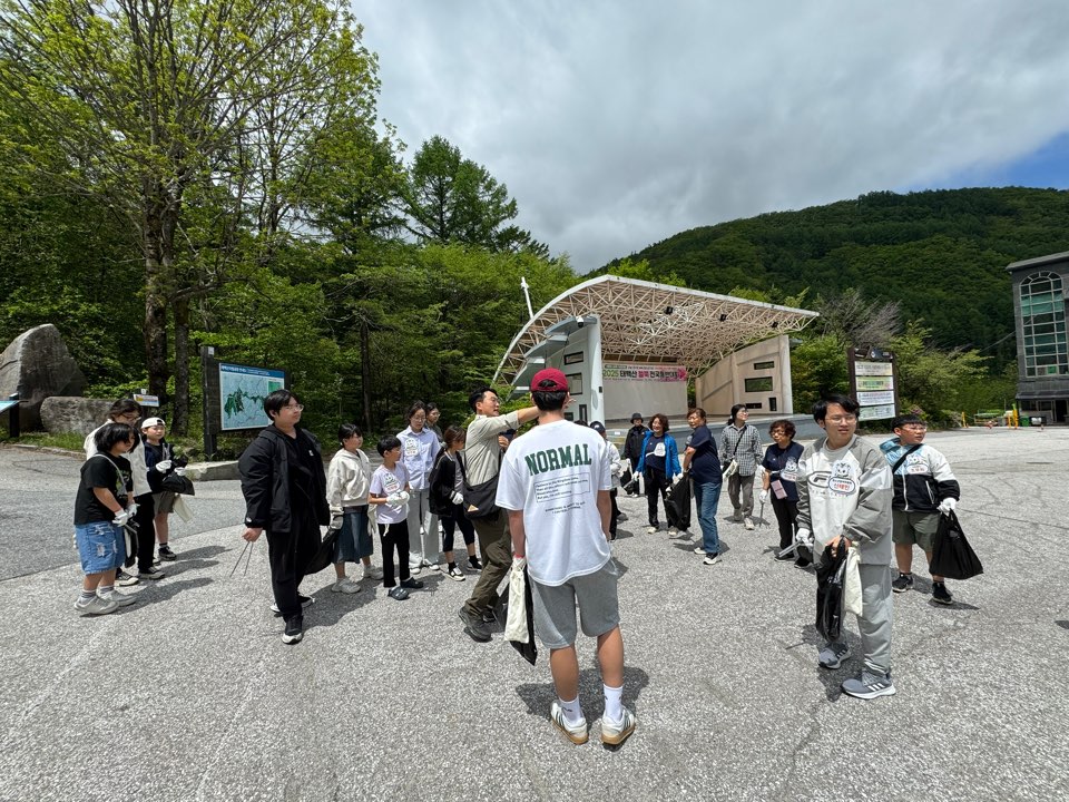 태백시청소년수련시설,
‘환경 플로깅-지속 가능한 태백 유스에코로드’ 실시 이미지 1